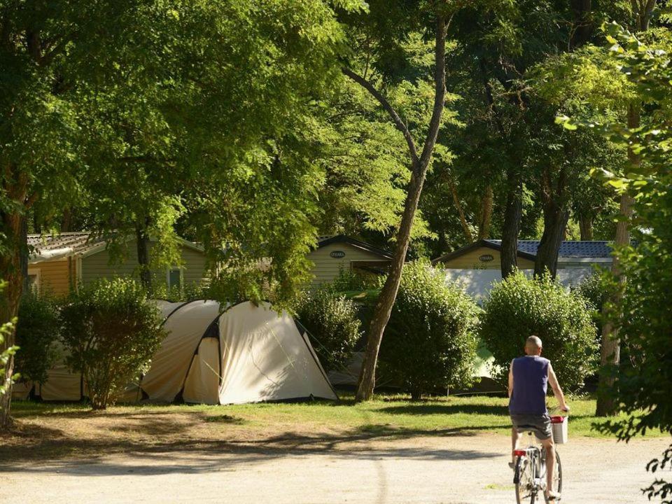 Camping Les Portes De Sancerre Saint-Satur المظهر الخارجي الصورة